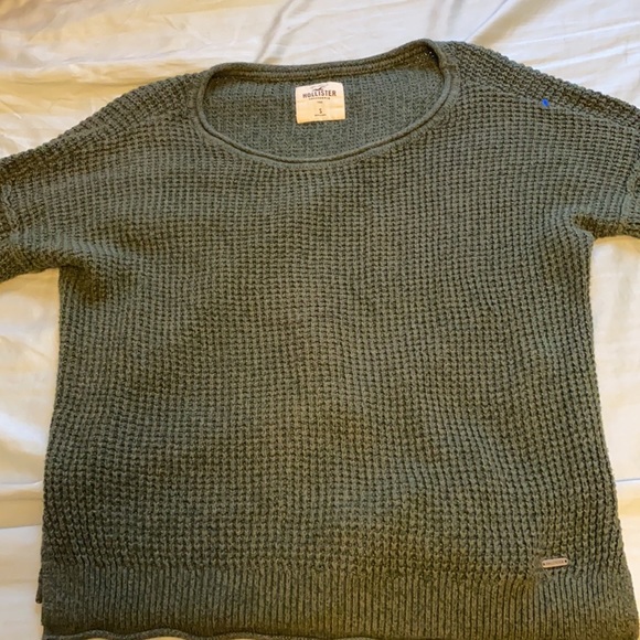 Hollister Green Longsleeve - Picture 3 of 10